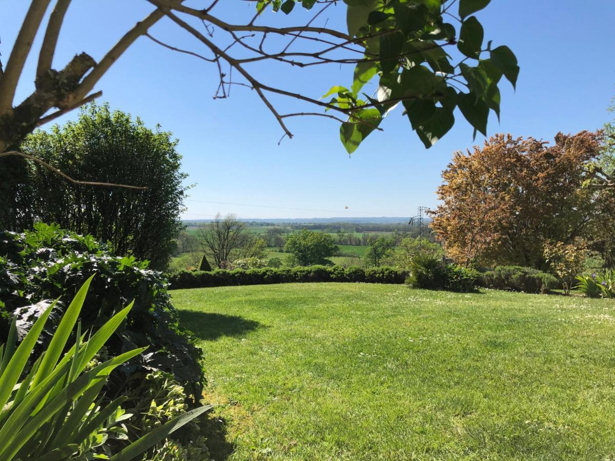 La Ferme Buissonniere Bed & Breakfast Bardou Exterior photo